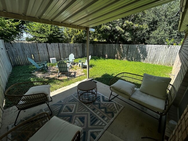 Building Photo - 7106 Linkcrest Dr