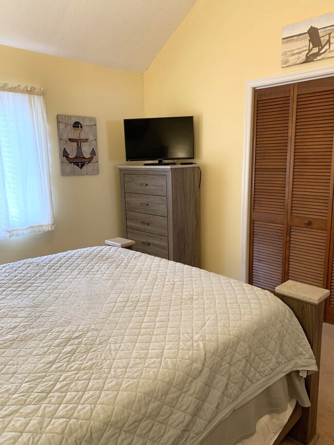 Building Photo - 3700 Golf Colony Ln