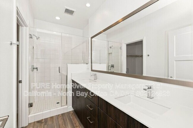 Building Photo - 259 Gambrel Cir