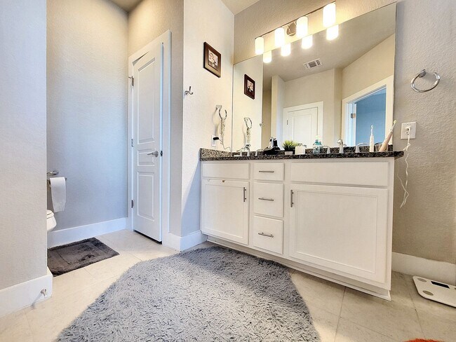 Building Photo - Modern 3/BR 2.5/Bath Home with Covered Dec...
