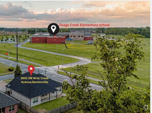 Building Photo - 2901 SW Briar Creek Ave