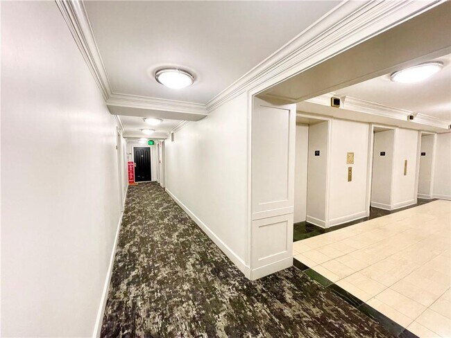 Building Photo - 2870 Pharr Ct S Northwest