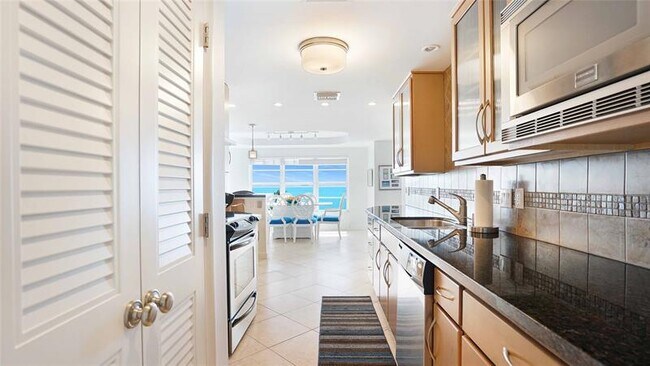 Building Photo - 3900 Galt Ocean Dr