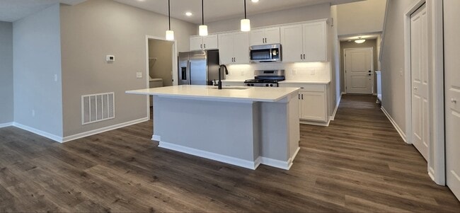 Building Photo - 1218 Ayla Ave