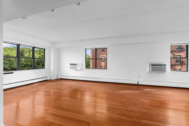 Building Photo - Welcome to your dream 1 Bedroom 1 Bath apa...