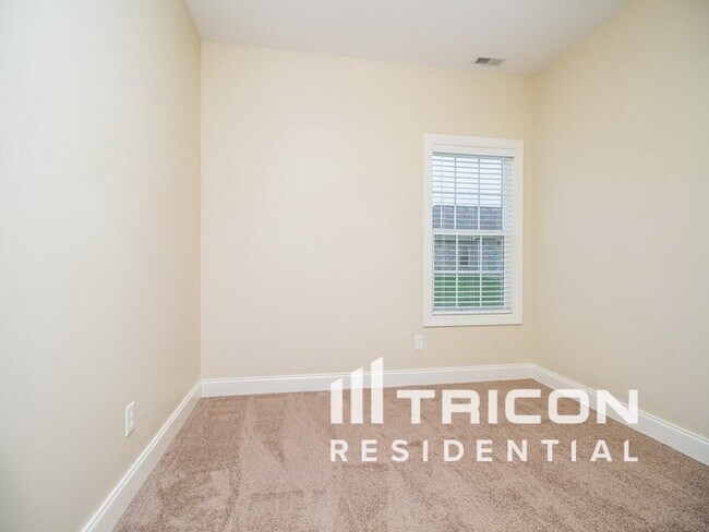 Building Photo - 3621 Jerry Anderson Dr