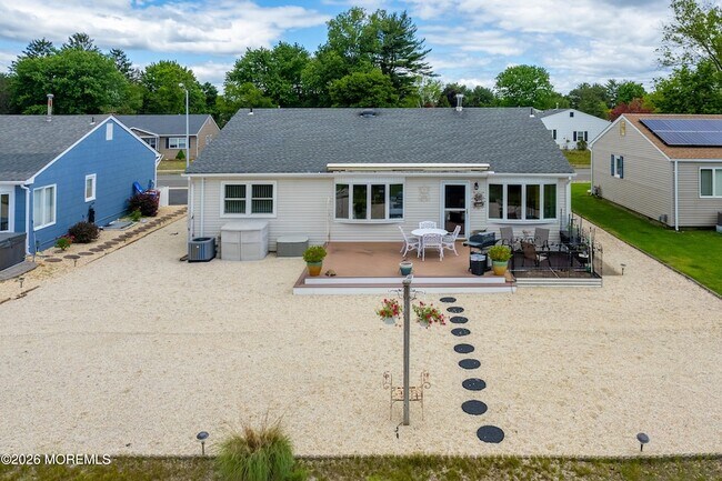 Building Photo - 251 Westbrook Dr