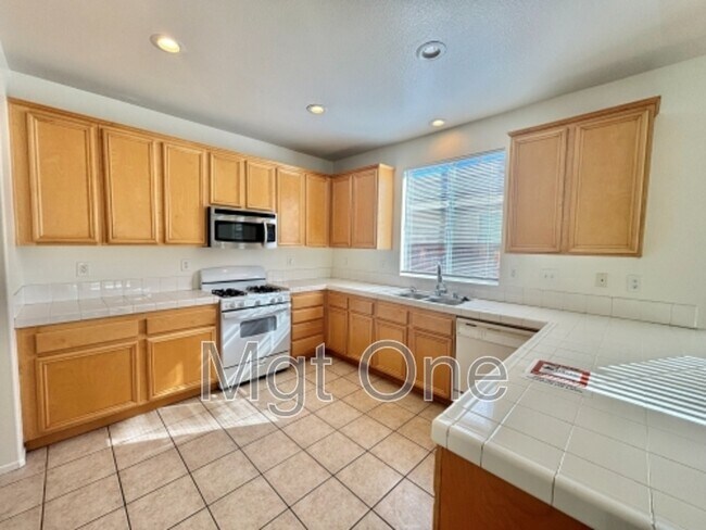 Building Photo - 16893 Tack Ln