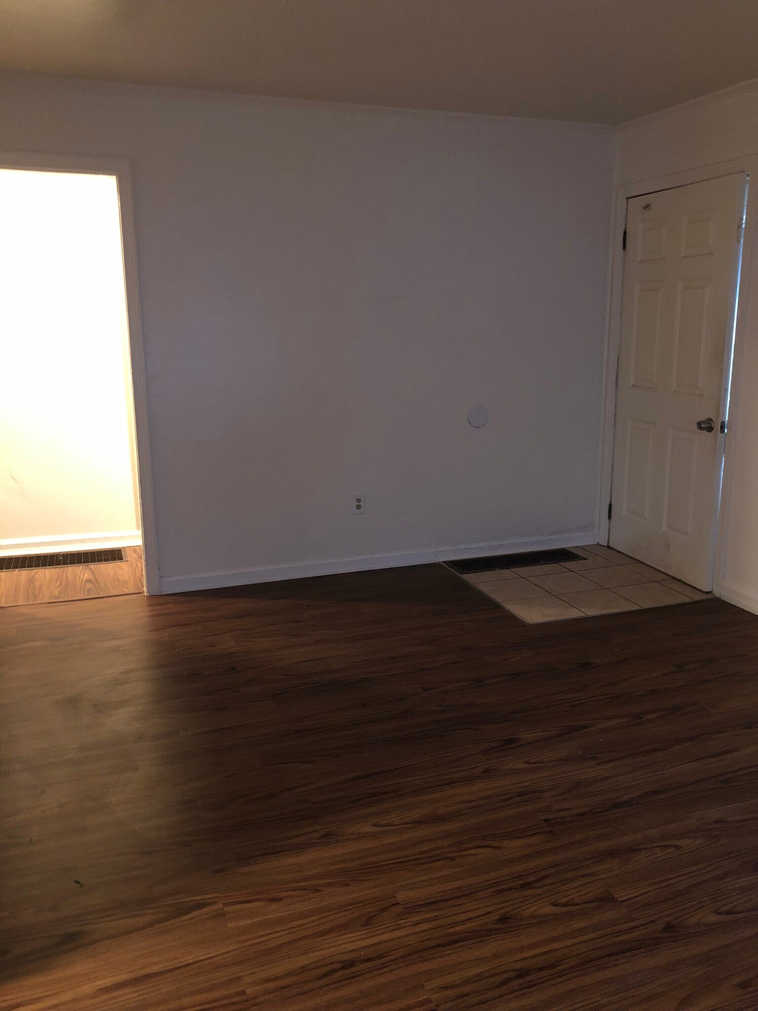 Family Room - 4336 Fair Oaks Rd