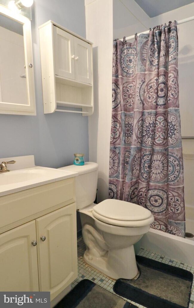 Building Photo - 6061 Dawn Dr