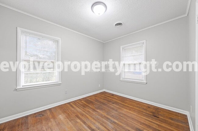 Building Photo - 7702 Marvin Rd