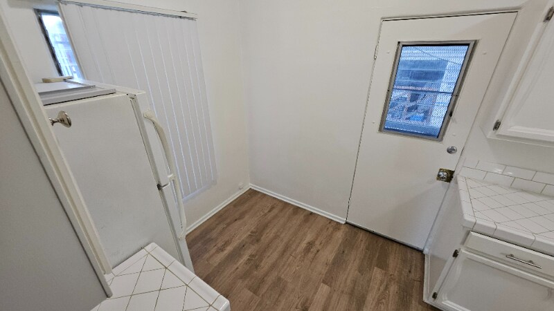 Building Photo - 519 N Gardner St