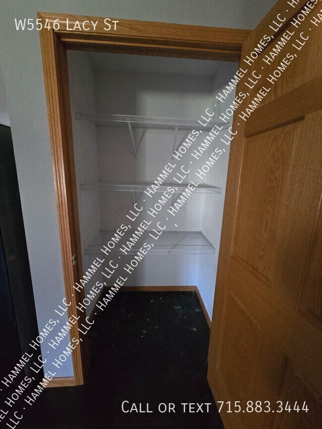 Building Photo - W5546 Lacy St