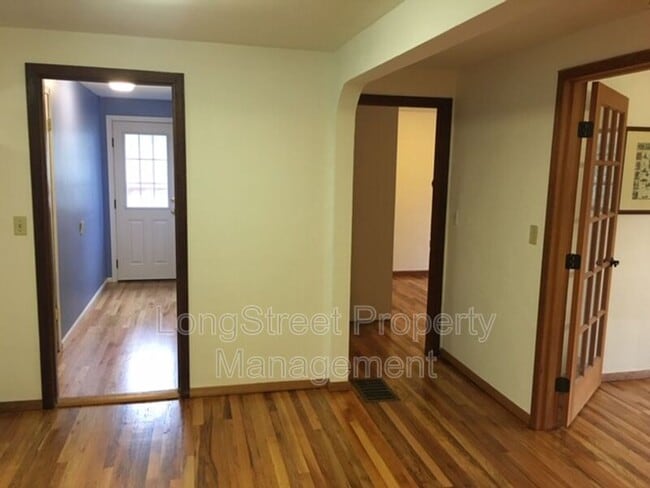 Building Photo - 905 NW 33rd St