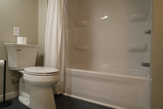 Building Photo - 1221 Powers Ave NW