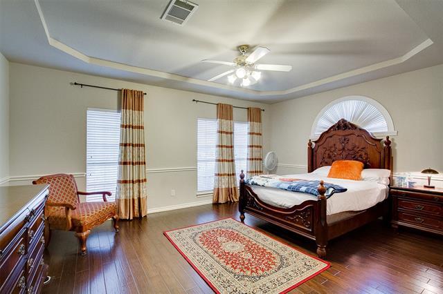 Building Photo - 705 Sundown Way