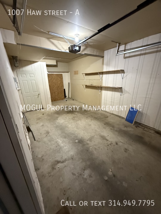 Building Photo - 1007 Haw St