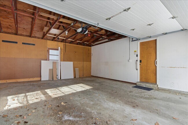 Building Photo - 1510 Barnard Rd