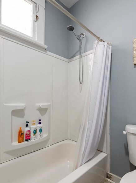 Building Photo - 4506 Walmsley Ave