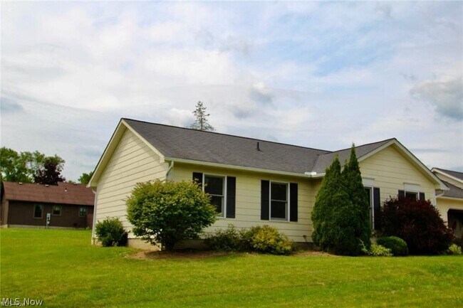 Building Photo - 300 Northland Dr
