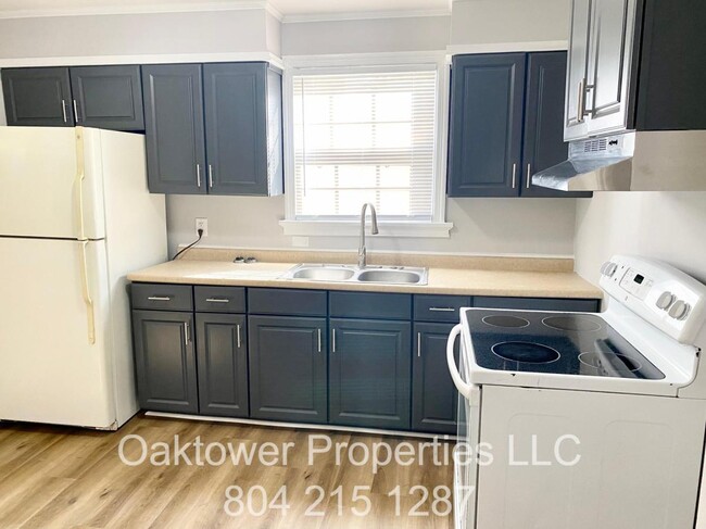 Building Photo - 1420 Lynhaven Ave