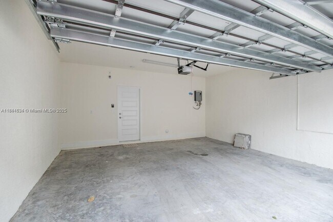 Building Photo - 4769 NW 83rd Pkwy