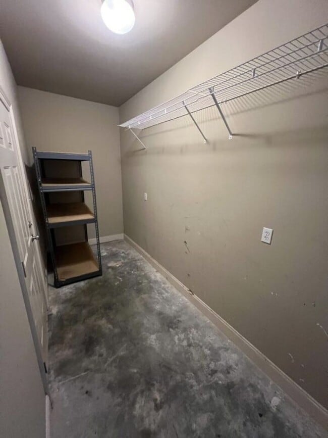 Building Photo - 2568 Middletowne Dr