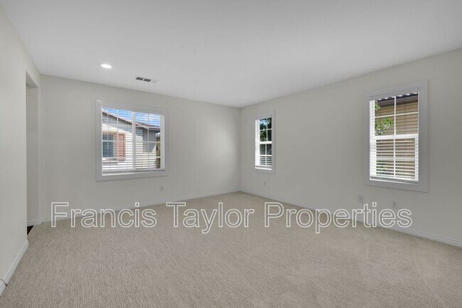 Building Photo - 3615 Glen Ave