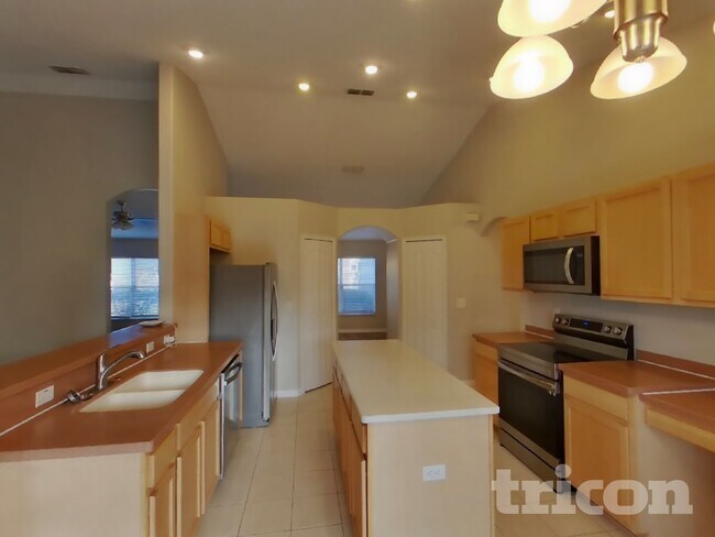 Building Photo - 4151 Candler Ave