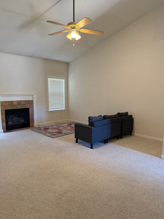 Building Photo - 14170 W Guinness Ct