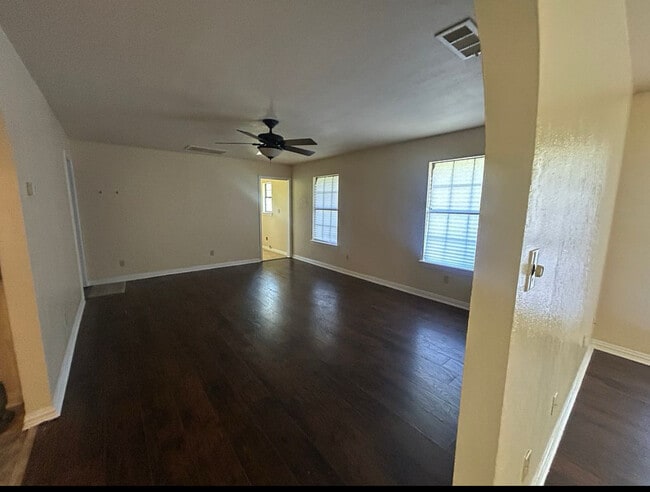 Building Photo - 214 Co Rd 4870