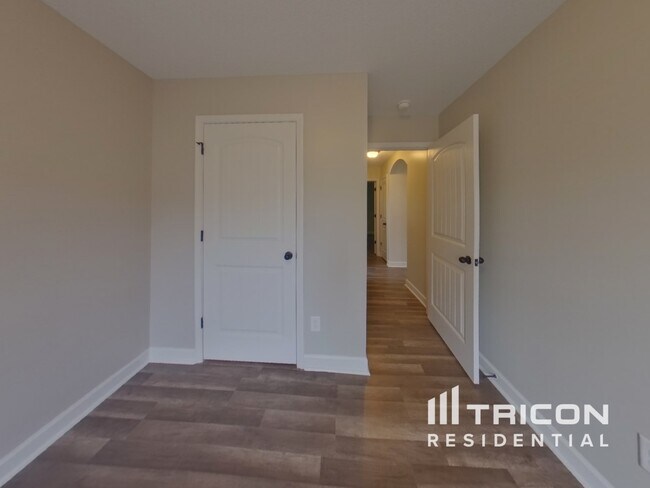 Building Photo - 456 Blairwood Ct