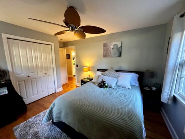 Building Photo - 165 Richardson Dr