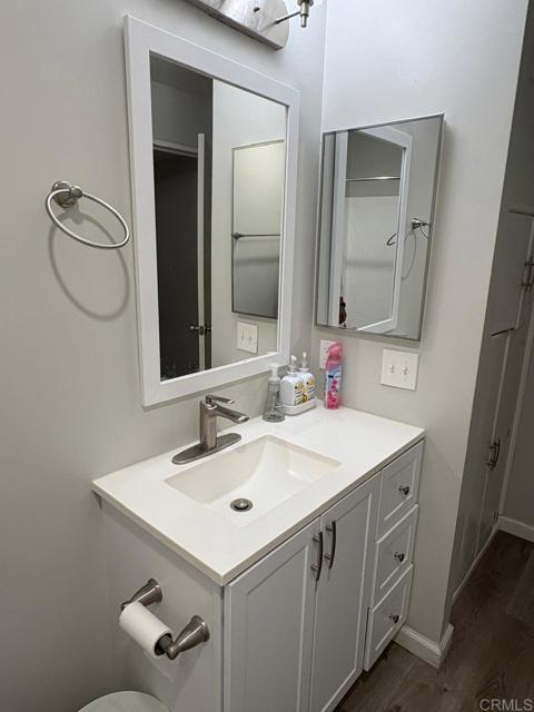 Building Photo - 2055 Lakeridge Cir