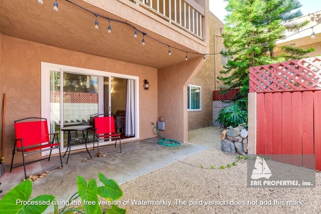 Building Photo - Fully Furnished Beachside Living in Huntin...