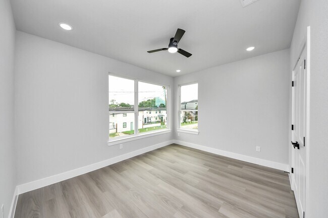 Building Photo - 6816 Del Rio St