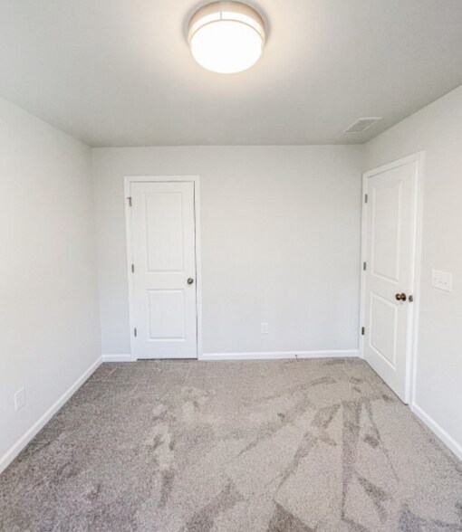 Building Photo - 612 Glen Clova Dr