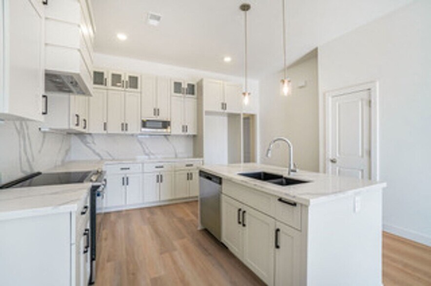 Building Photo - 3725 NW 93rd St