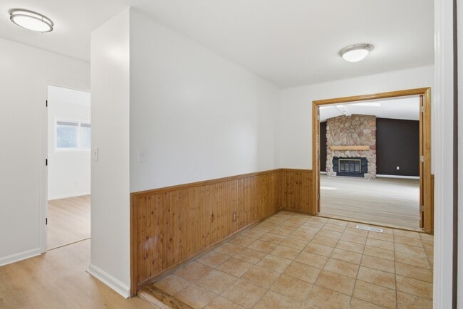 Building Photo - 3607 Sunridge Dr