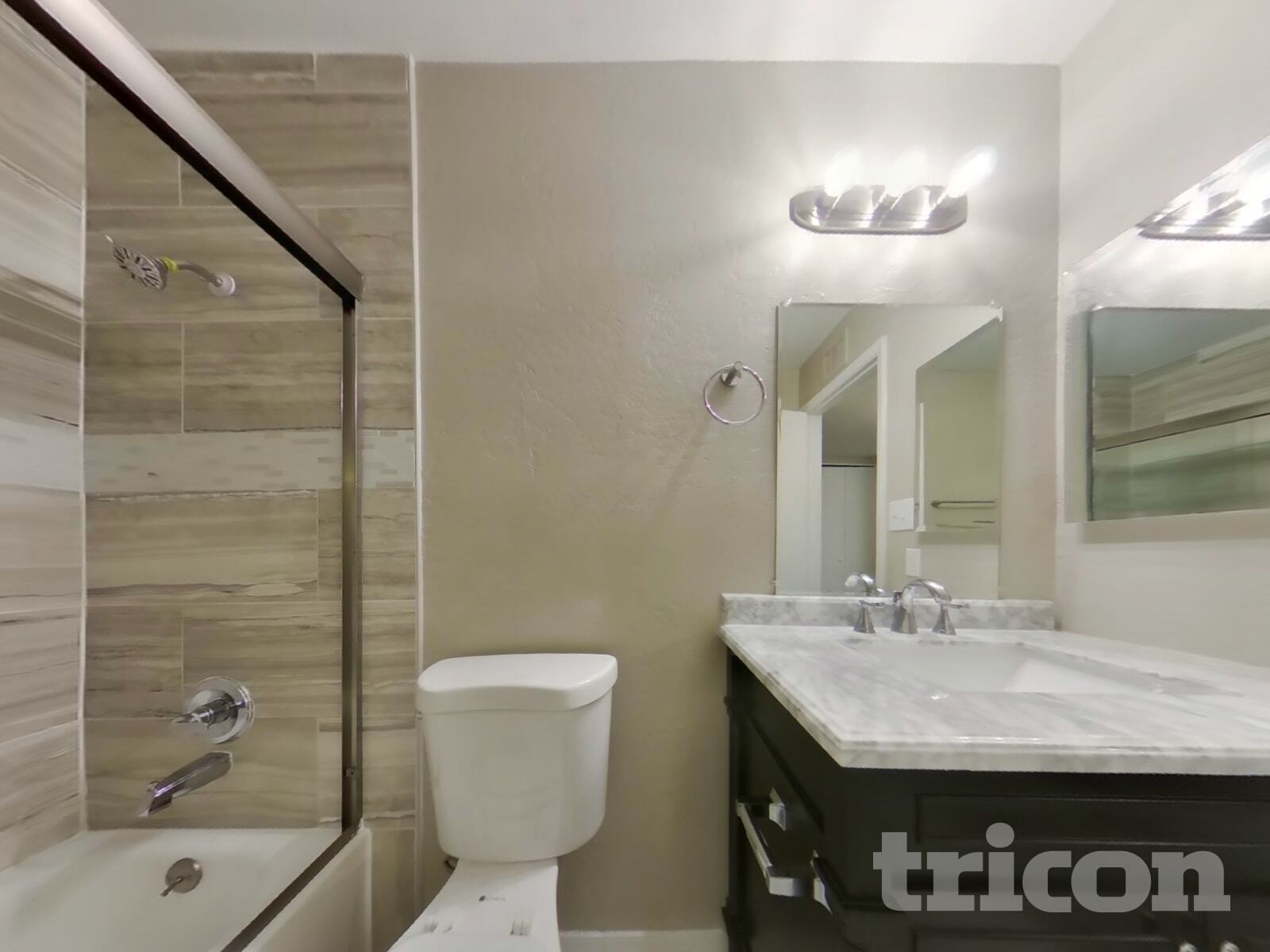 Building Photo - 1205 E Grove Cir