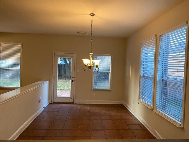 Building Photo - 518 Remington Chase Ct