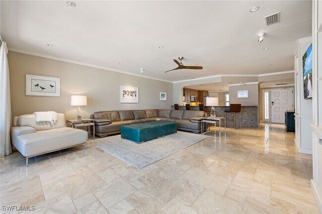 Building Photo - 265 Barefoot Beach Blvd