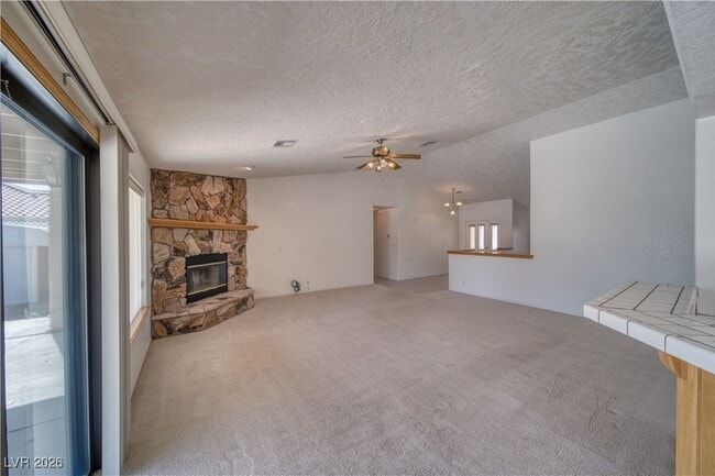 Building Photo - 3011 Pebble Beach Ave