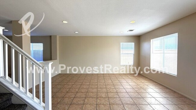 Building Photo - 9495 Apricot Ct