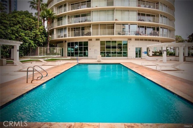 Building Photo - 700 E Ocean Blvd