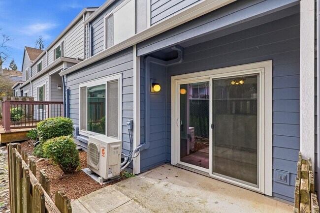 Building Photo - Orchard Hills Condominium Spacious 2-Bedroom Townhome with Modern Upgrades & Great Amenities