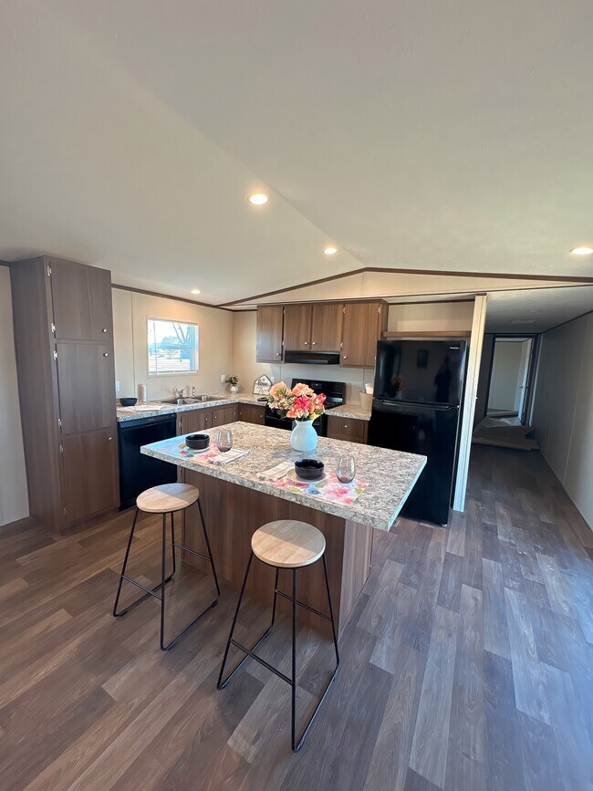 Building Photo - Fairfield Estates