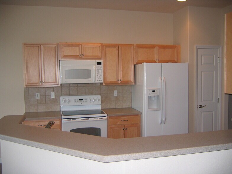 Building Photo - 12854 Carrington Cir