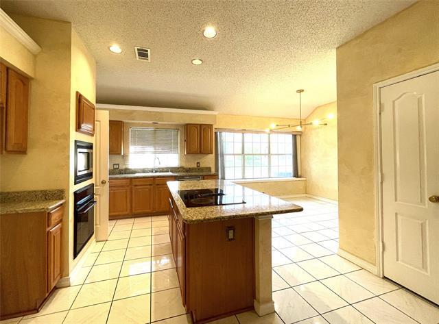 Building Photo - 1307 Edinboro Ln
