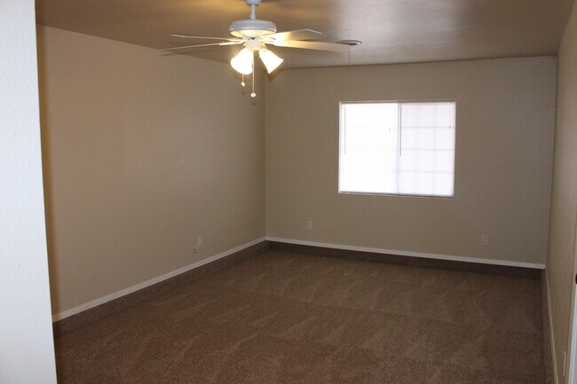 Building Photo - Available February. Large game room in back w/ electricity